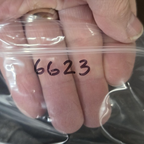 Vintage Levis 501 Jeans Mens Straight Button Fly USA 90s Distressed Fits 30x30 - Picture 16 of 16